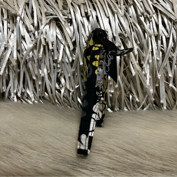 VERA BRADLEY Baroque 2010 Carry It All Wristlet Black Yellow White Lipstick Case - Picture 5 of 10